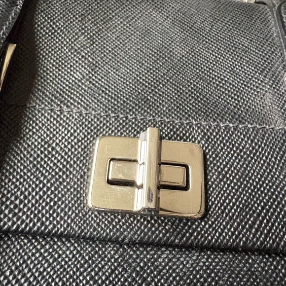 ✨GENUINE✨ PRADA Leather Black Saffiano Small 2015 Satchel - Picture 4 of 9